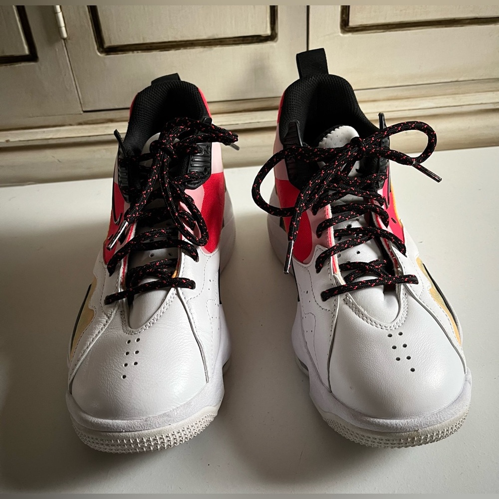 Women’s Nike Jordan Zoom 92 White Black Siren Red Yellow Shoes Sneakers 7.5 - Picture 2 of 8